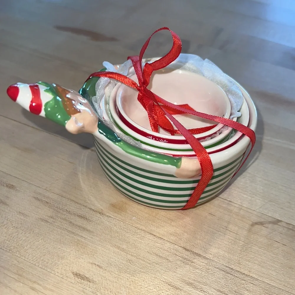 Holiday Time Elf Measuring Cups.